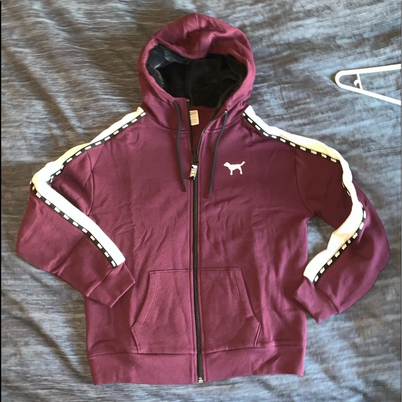 NWOT S VS PINK maroon hoodie with black faux fur - Picture 2 of 4